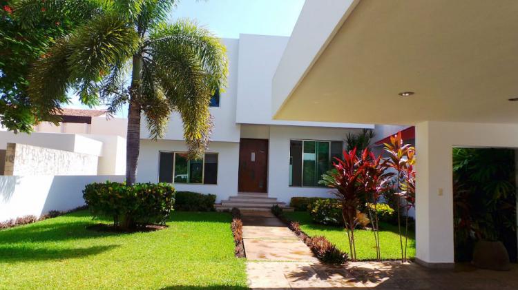 Casa en Venta en club de golf la ceiba, Mérida, Yucatan - $  -  CAV132158 - BienesOnLine