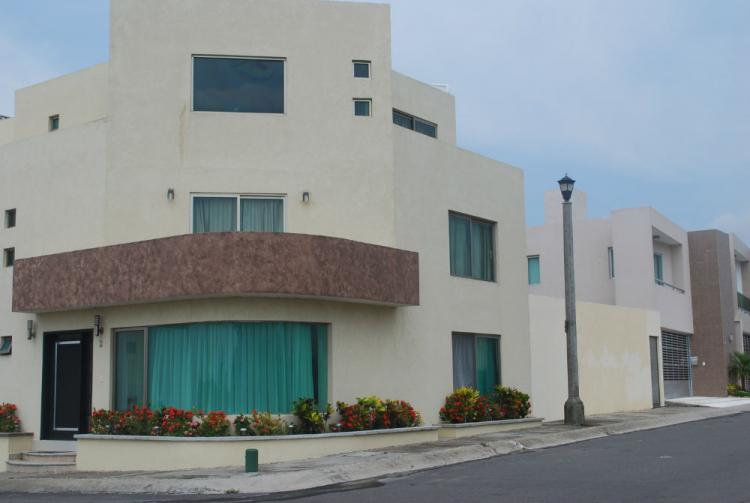 RESIDENCIA EN VENTA LOMAS RESIDENCIAL