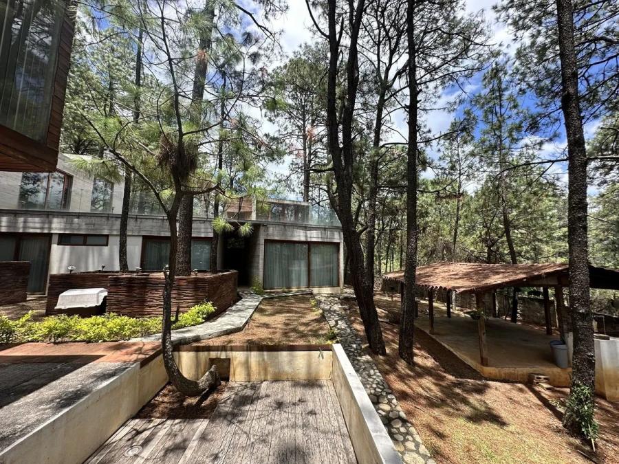 Foto Casa en Venta en Fracc. Bosques del Paraíso, Morelia, Michoacan de Ocampo - $ 11.100.000 - CAV357213 - BienesOnLine