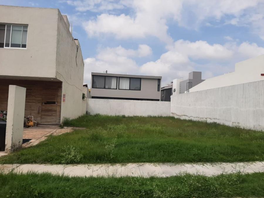 TERRENO EN COTO MUY CERCA DE PUNTO SUR Y PLAZA GALERIAS