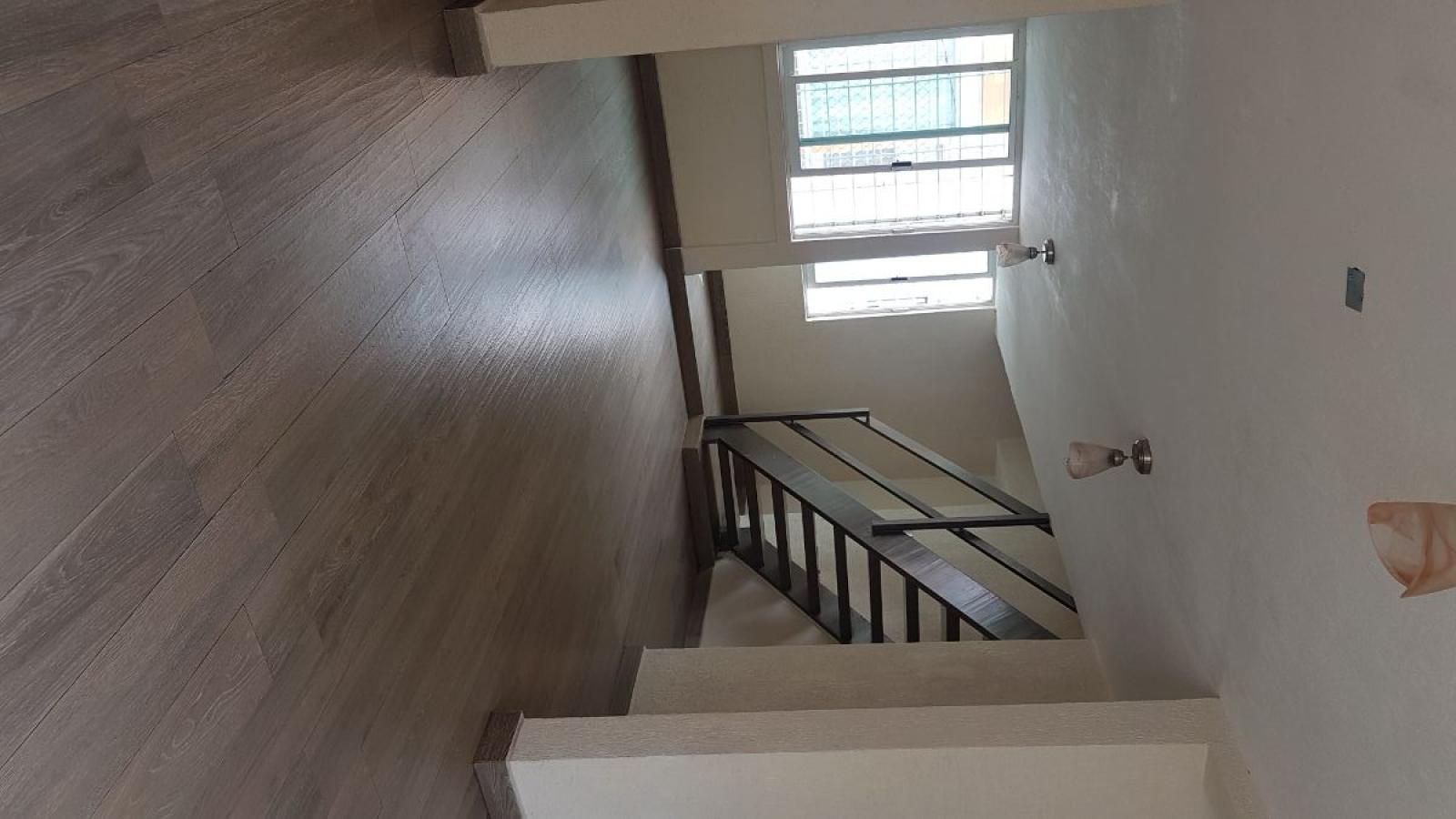 VENDO CASA DUPLEX EN AV. TEPETLAPA $3,000,000