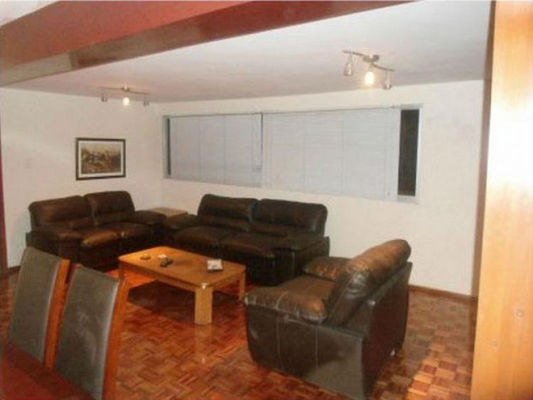 VENDO DEPARTAMENTO CON EXCELENTE UBICACIÓN