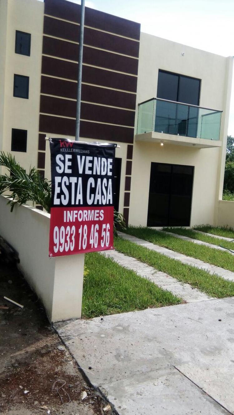 Venta de bonita casa nueva y muy amplia