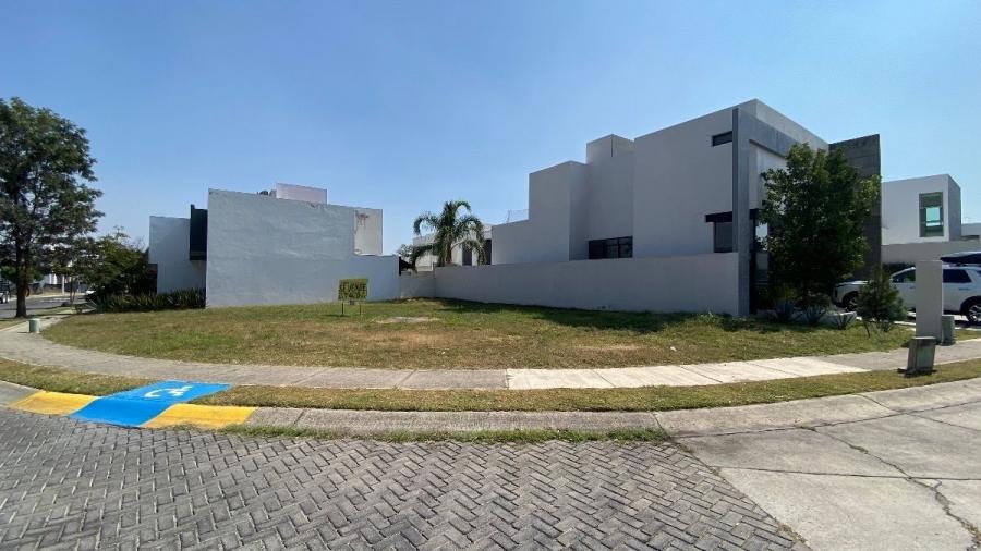 Foto Terreno en Venta en Arbolada Bosques de Santa Anita, Tlajomulco de Zúñiga, Jalisco - $ 4.130.000 - TEV355351 - BienesOnLine