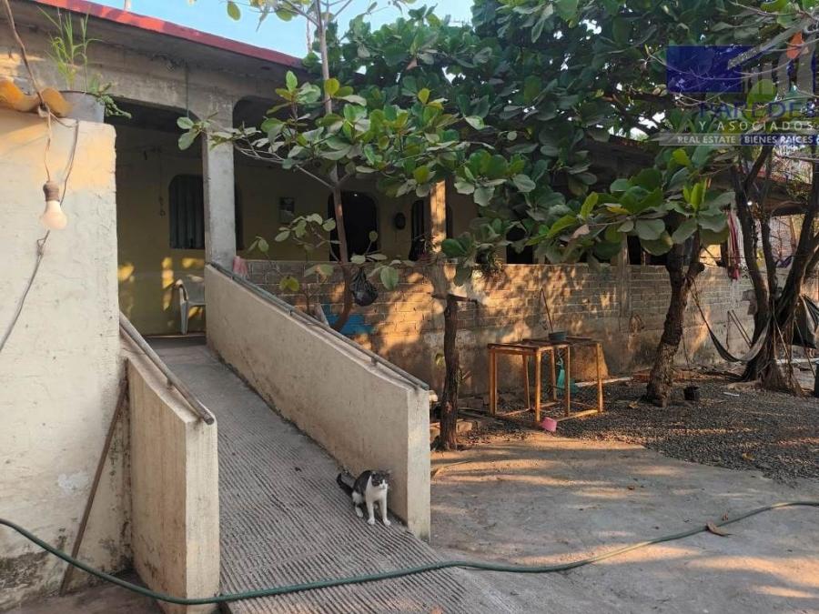 Zona Ixtapa Venta, Casa en Barrio Nuevo 3 recamaras  a 100 mts carretera C115