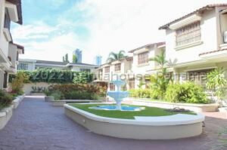 Foto Casa en Venta en Las Loma, Panamá - U$D 350.000 - CAV57387 - BienesOnLine