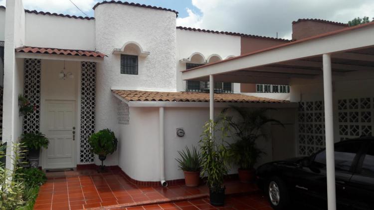 Acogedora casa en venta en Betania Panama lha 17-4622