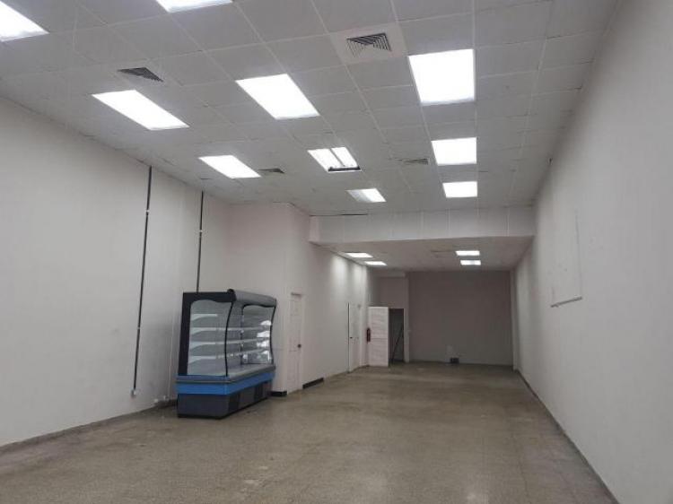 Alquiler de local comercial via españa panamá 238 m2