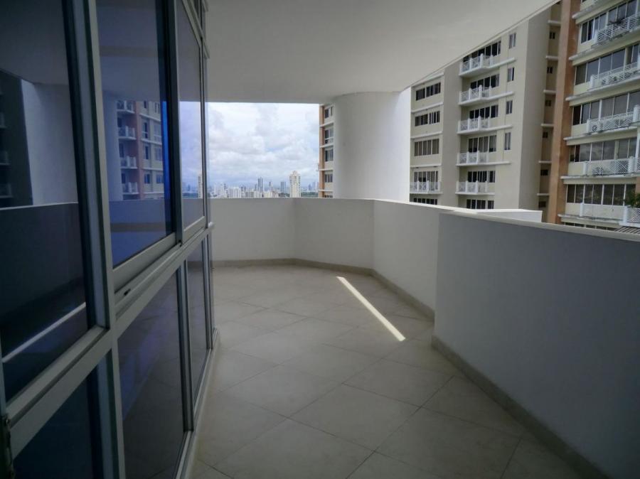 Foto Apartamento en Alquiler en EL CANGREJO, Panamá - U$D 2.950 - APA55217 - BienesOnLine