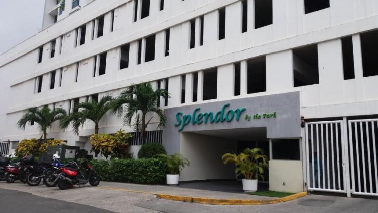 Apartamento en Venta PH Splendor, 3r/2b  64095460 NBH