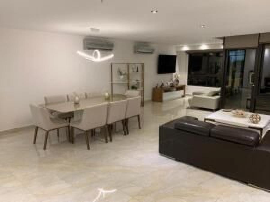 Apartamento venta Costa del Este 22-4403 AGPM 