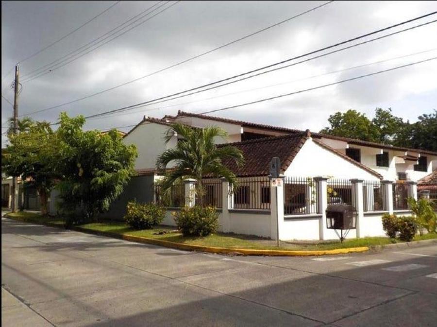 Foto Casa en Venta en La Alameda, Panamá - U$D 480.000 - CAV75460 - BienesOnLine