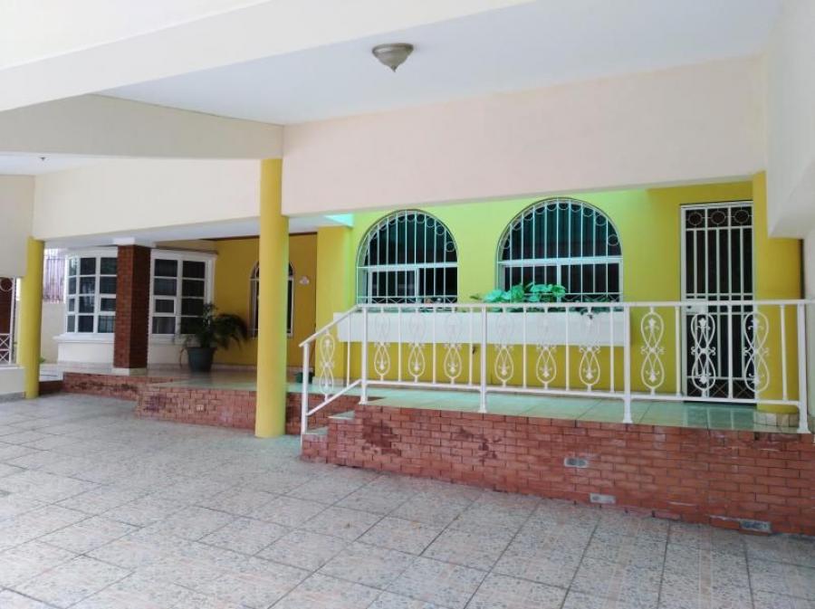 Casa venta Altos del Chase 20-4370 AGPM 