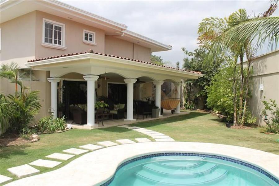 Foto Casa en Venta en COSTA DEL ESTE, Panamá - U$D 1.550.000 - CAV60177 - BienesOnLine