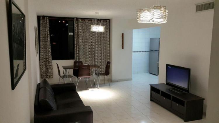 En Venta Comodo  Apartamento en Cangrejo Panama  lha 18-514