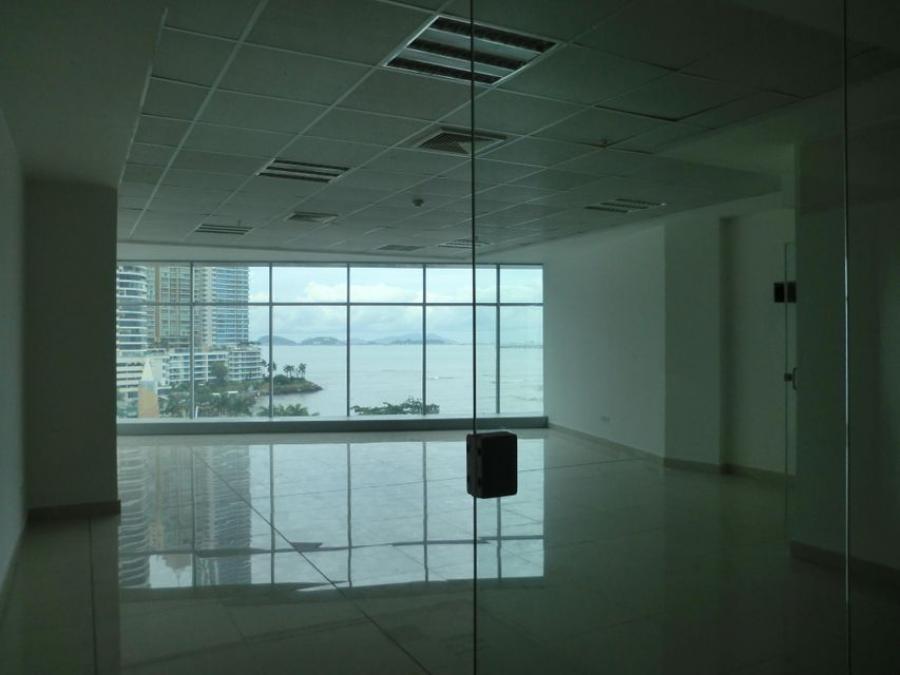 Foto Oficina en Alquiler en AV BALBOA, Panamá - U$D 1.280 - OFA52909 - BienesOnLine