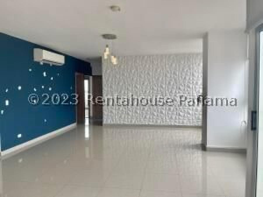 Se Alquila apartamento en El Carmen 24VCA1817