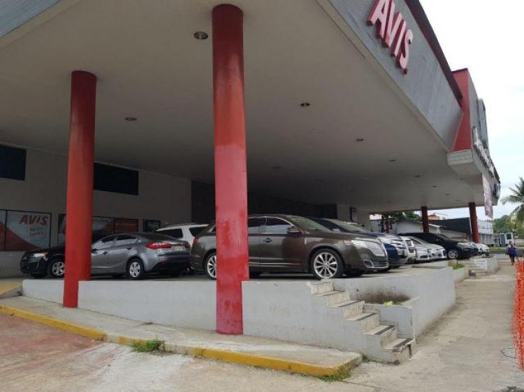 se alquila exclusivo local comercial en privilegiada via transistmica panama mls 175831 rtq