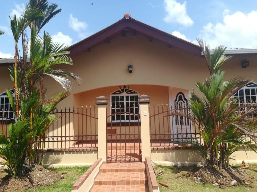 Casa en Venta en Juan Demóstenes Arosenema, Arraiján, Panamá - U$D 150 -  CAV39467 - BienesOnLine