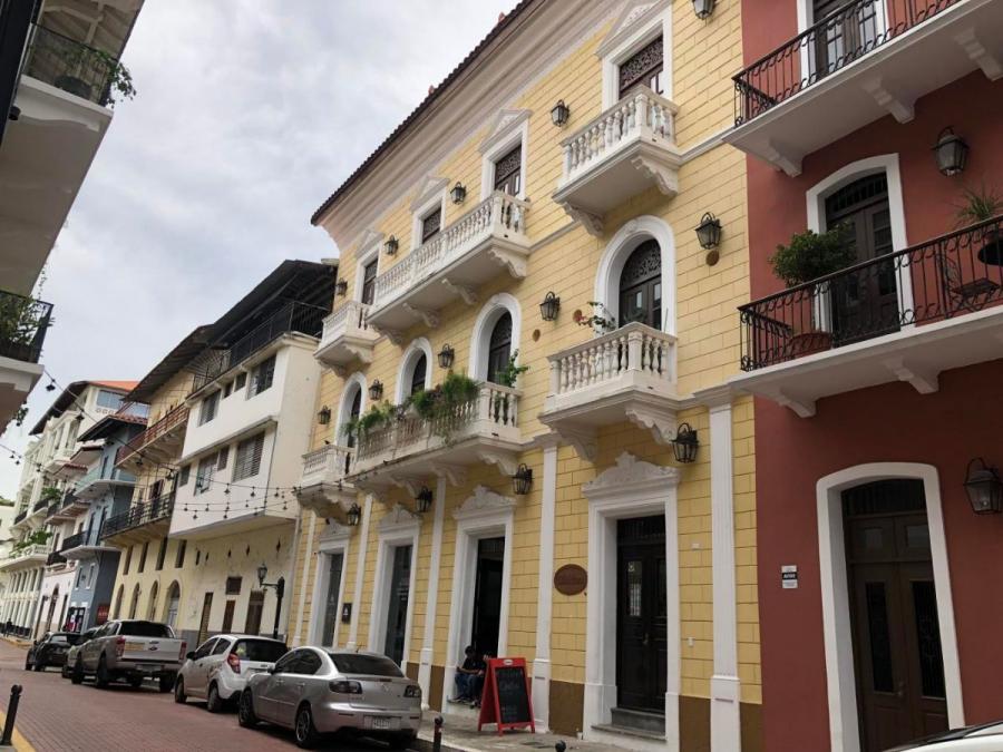 Venta de Apartamento Amoblado en Casa Neuman, Casco Antiguo 21-570GG