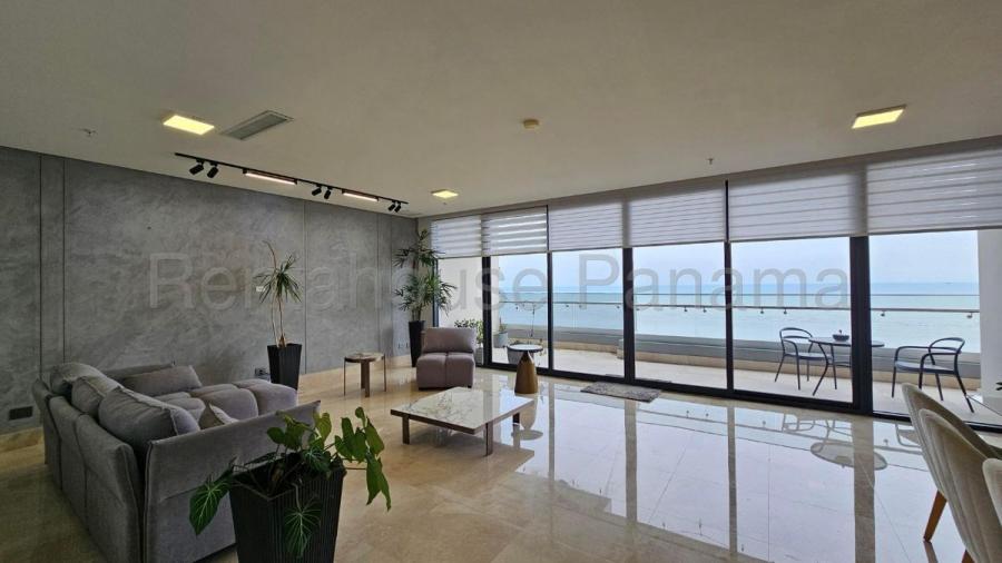 Venta de Apartamento de 339 m2 en PH Matisse, Costa del Este 25-4022