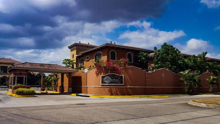 Venta de Casa Amoblada en El Doral, Costa Sur 20-3250GG