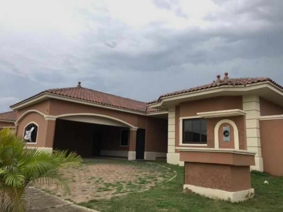 Venta de Casa de 4 Recamaras en PH Sunset Coast, Costa Sur 20-6933GG