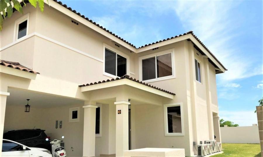 Venta de Casa en Panama Pacifico 19-944 **HH**