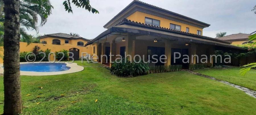 Venta de Casa Glamorosa en PH Antigua, Costa del Este 24-2842