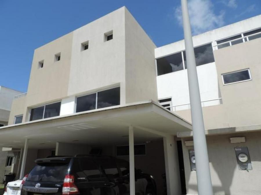 Venta de Casa Linda Amoblada en Costa Sur Village 20-8352