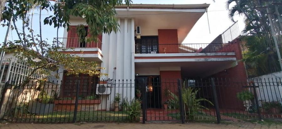 ¡VENDO EN OFERTA! CASA DE DOS PLANTAS EN ASUNCIÓN, BARRIO SAN CRISTOBAL 