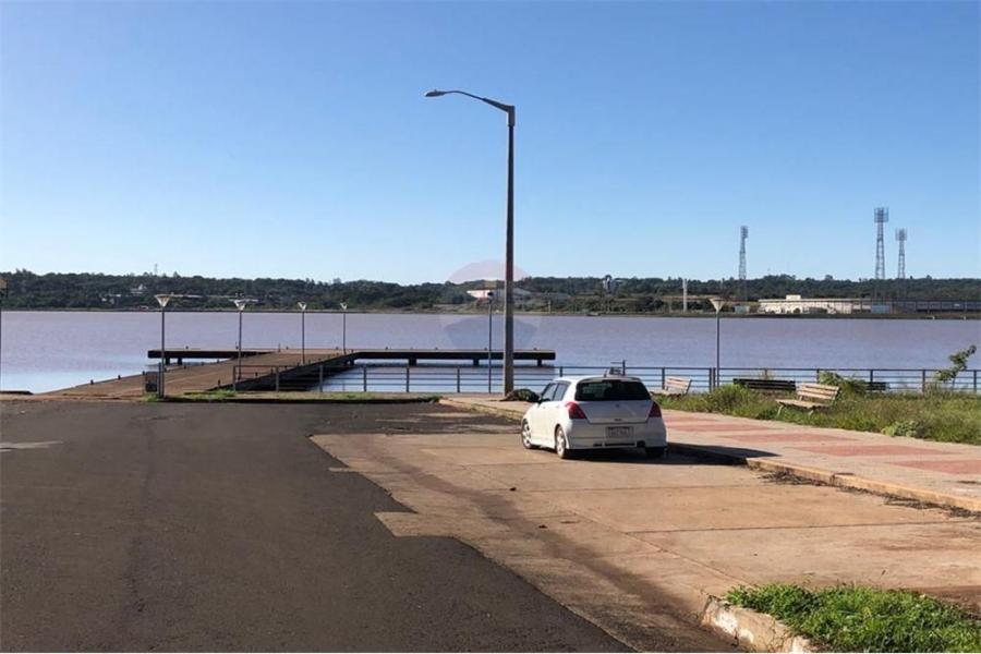 La propiedad que estabas necesitando de la mano de Re/max con una vista panorámica y al muelle. 