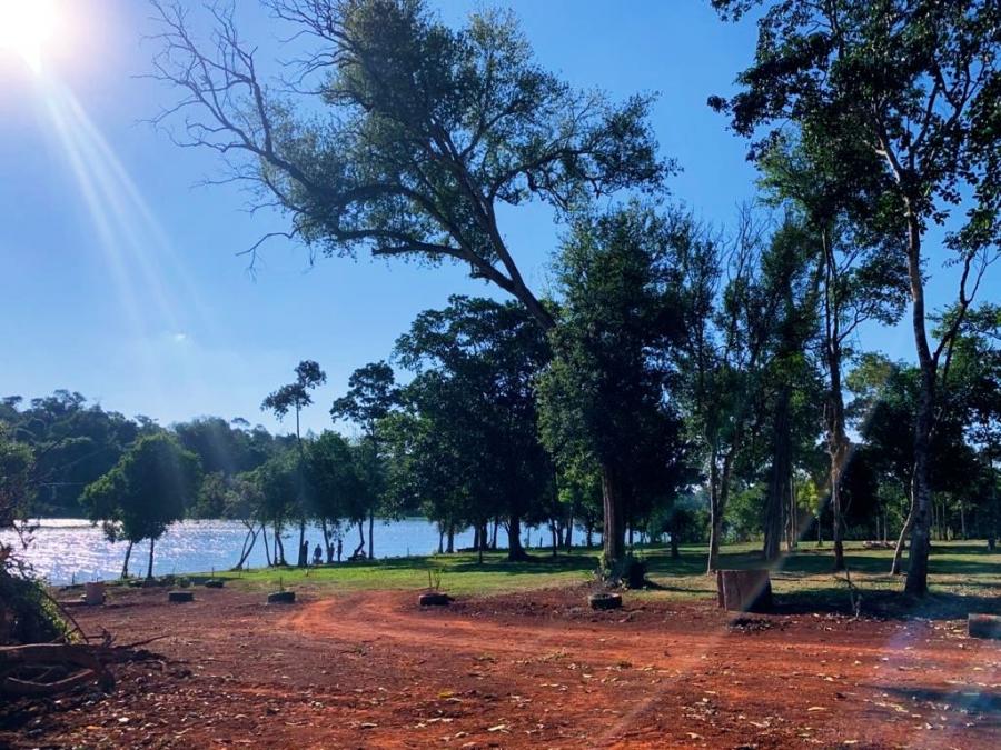 Terreno sobre el lago 