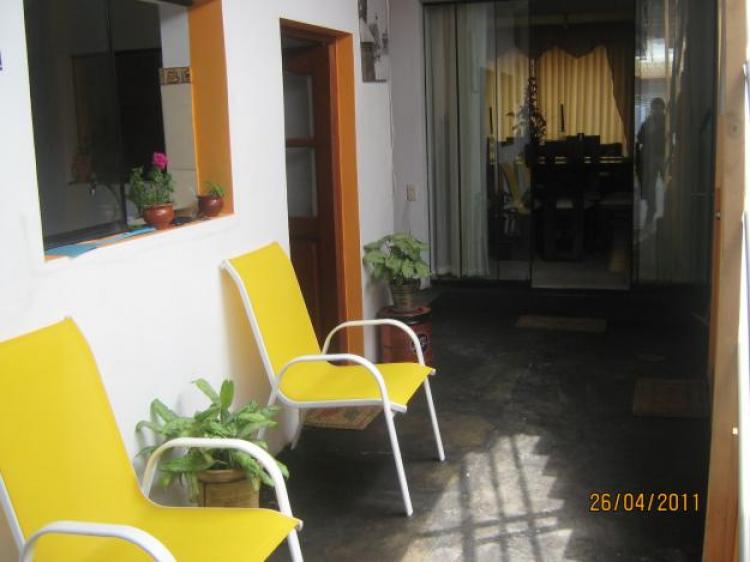 oferto  casita 180m2