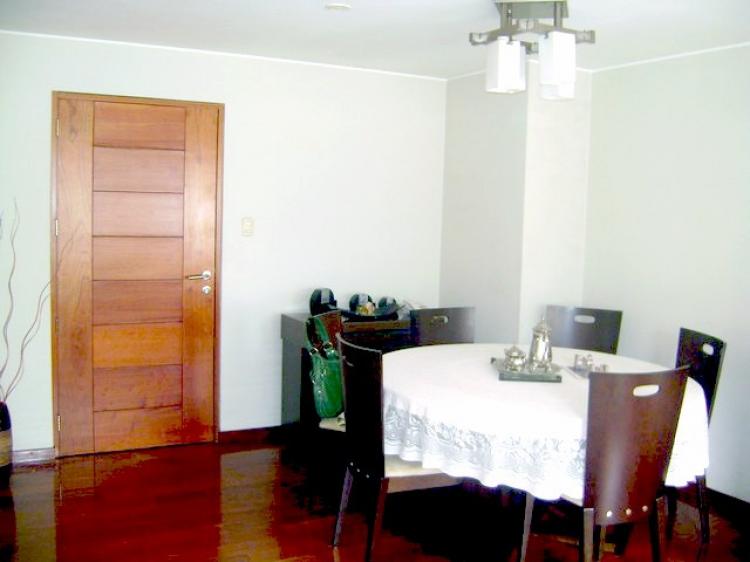 VENDO LINDO DEPARTAMENTO en URB. VALLE HERMOSO en SURCO