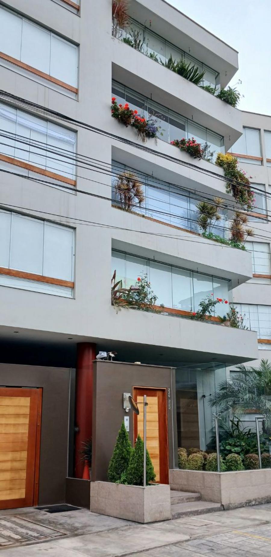 Foto Departamento en Alquiler en San Isidro, Lima - U$D 1.200 - DEA39496 - BienesOnLine