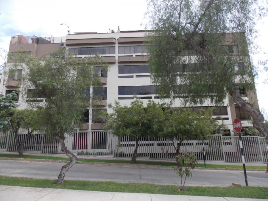 Foto Departamento en Alquiler en SANTIAGO DE SURCO, AV. LOS INGENIEROS 611, Lima - S/. 2.950 - DEA32981 - BienesOnLine