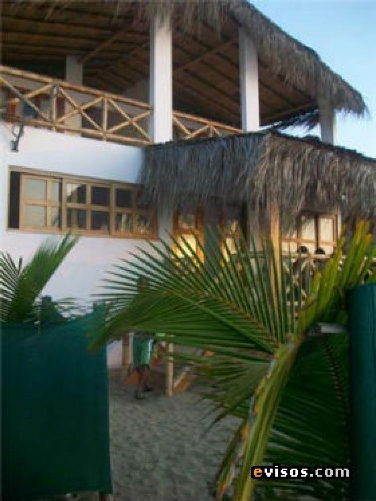 Punta sal a 10 min.-Alquilo casa con piscina frente al mar de Tumbes