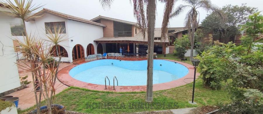 Foto Casa en Venta en La Molina, La Molina, Lima - U$D 1.740.000 - CAV39358 - BienesOnLine