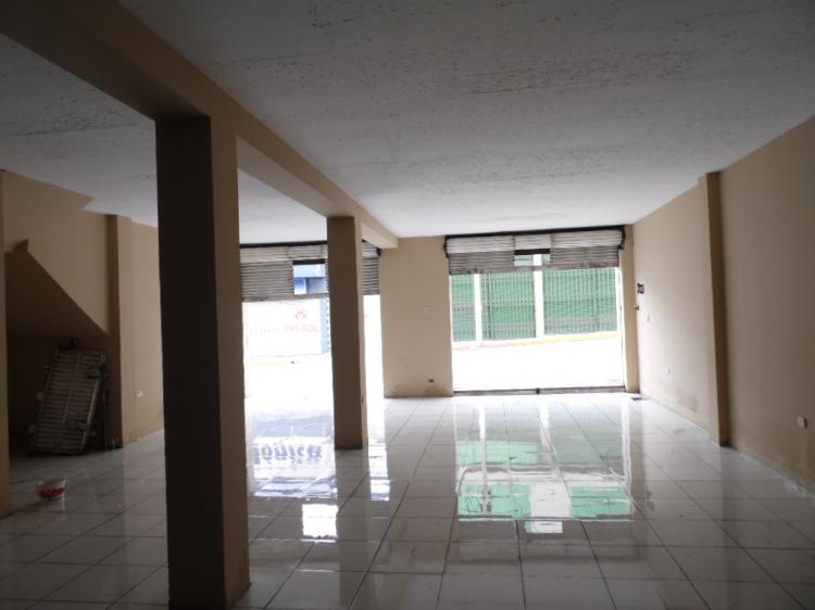 Vendo o alquilo amplio local comercial, excelente zona comercial negocio rentable