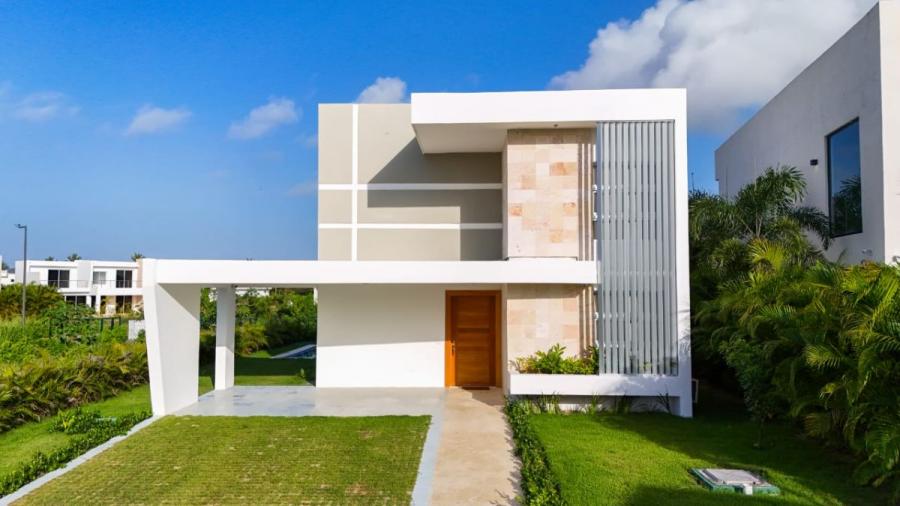 villa en venta en el residencial Sunrise a pocos pasos del campo de golf en playa nueva romana