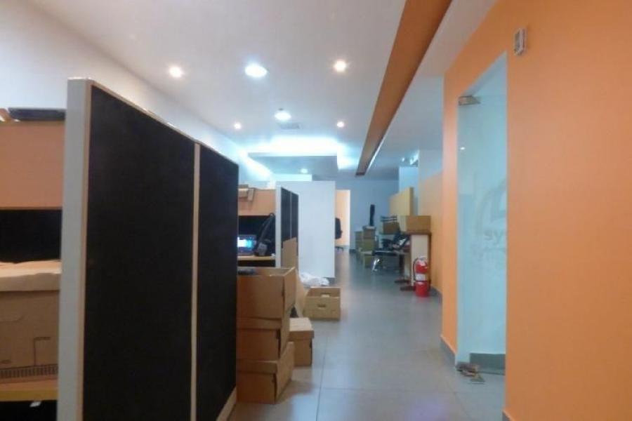 Foto Oficina en Alquiler en Evaristo Morales, Distrito Nacional, Santo Domingo - U$D 2.070 - OFA73164 - BienesOnLine