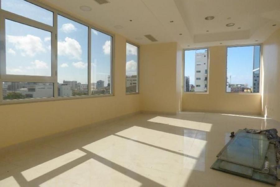 Foto Oficina en Alquiler en Evaristo Morales, Distrito Nacional, Santo Domingo - U$D 5.200 - OFA73163 - BienesOnLine