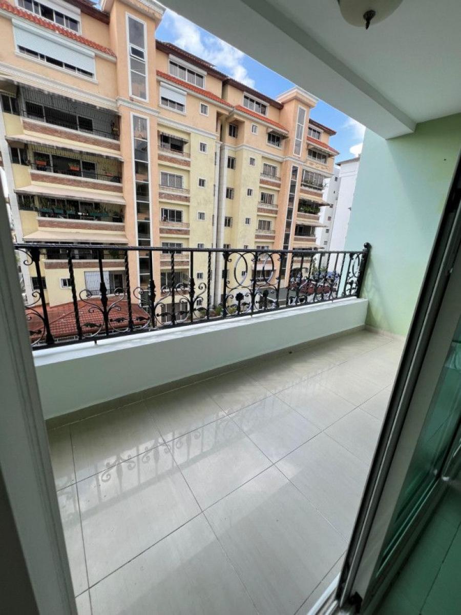 Foto Apartamento en Alquiler en Buena Vista, Distrito Nacional, Santo Domingo - U$D 1.000 - APA72991 - BienesOnLine