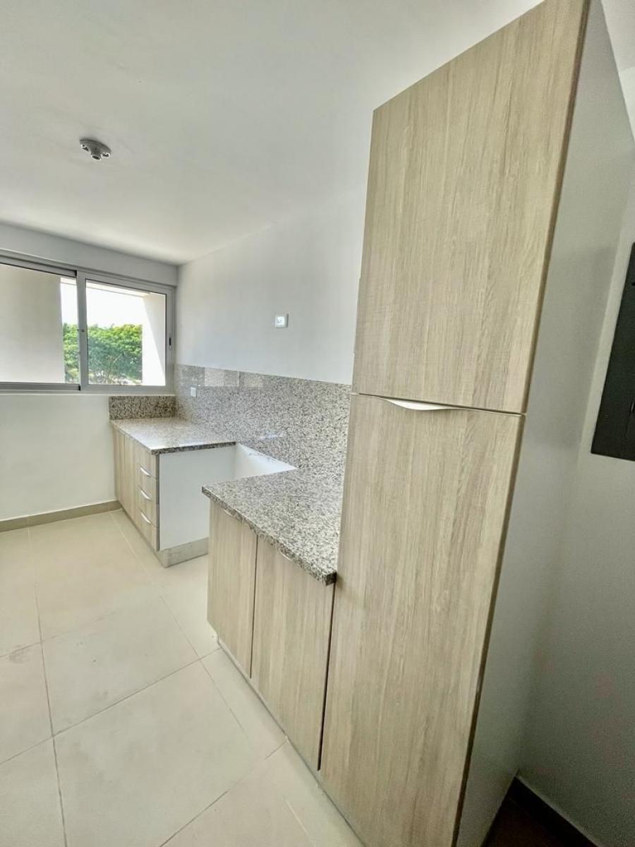 Fotos de Apartamento NUEVO en ALQUILER con línea blanca en GAZCUE