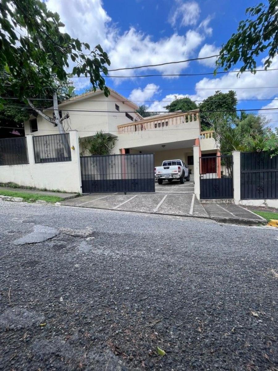 Foto Casa en Venta en Cerros de Arroyo Hondo III, Distrito Nacional, Santo Domingo - U$D 295.000 - CAV73232 - BienesOnLine