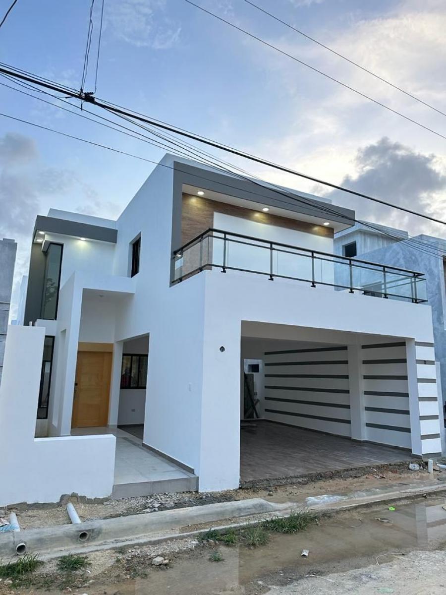 Foto Casa en Venta en Brisa Oriental, Santo Domingo Este, Santo Domingo - $ 10.500.000 - CAV71304 - BienesOnLine