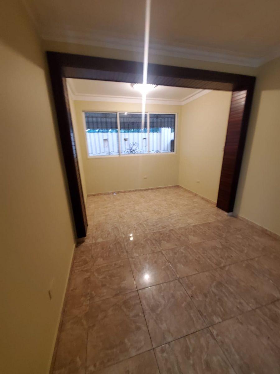 Casa en venta en la Urb. Jardines del norte, Santiago, R.D.