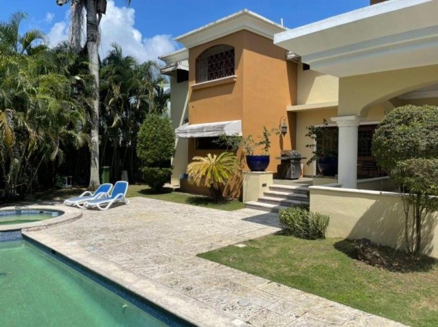 Foto Casa en Venta en Isabel Villas, Distrito Nacional, Santo Domingo - U$D 700.000 - CAV73075 - BienesOnLine