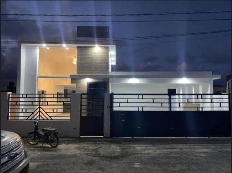 Casa en Venta en Punta Cana con piscina 